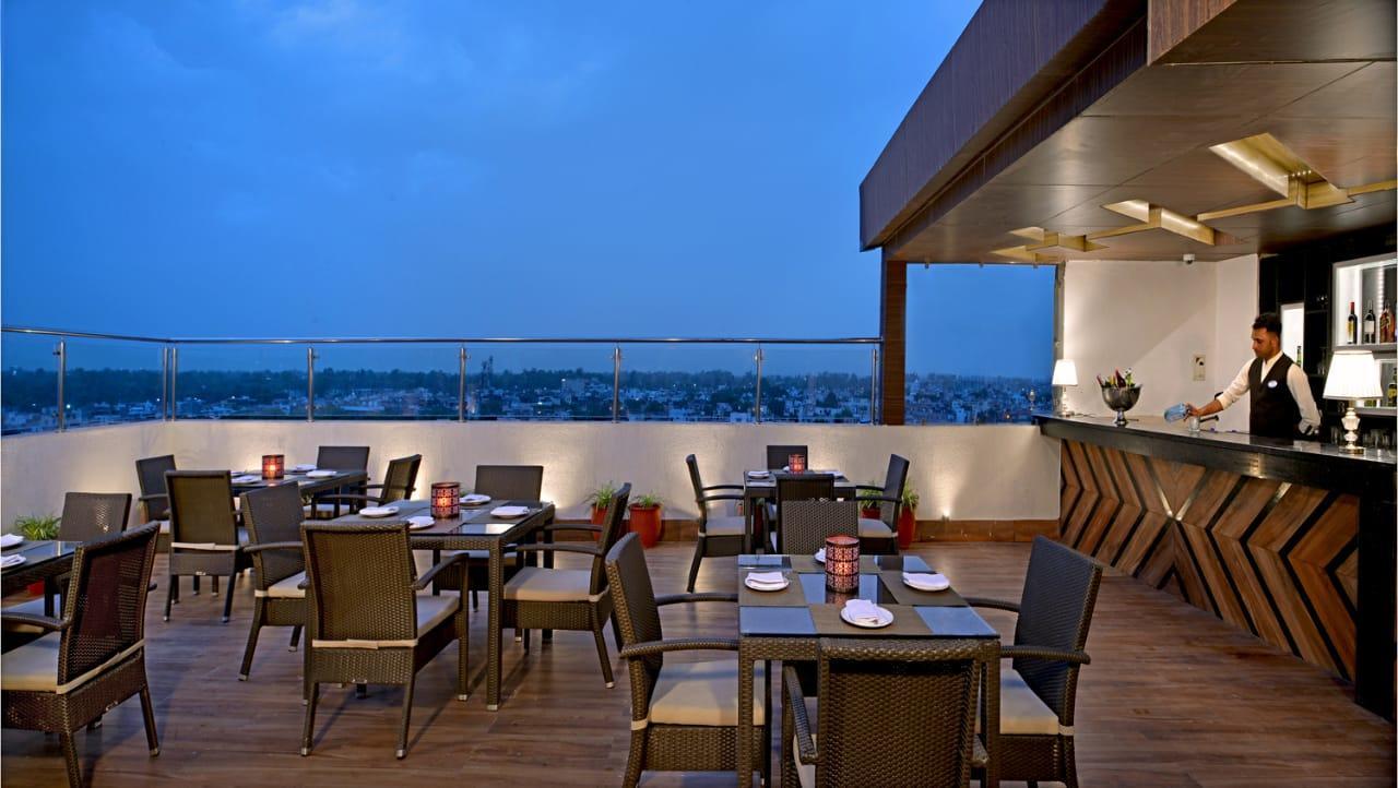 Golden Sarovar Portico Amritsar Exterior photo